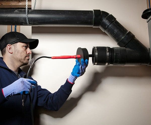 In pipe heating cable installation at job site